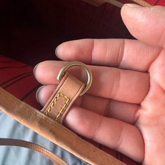 Louis Vuitton Monogram Neverfull MM - Picture 10 of 17